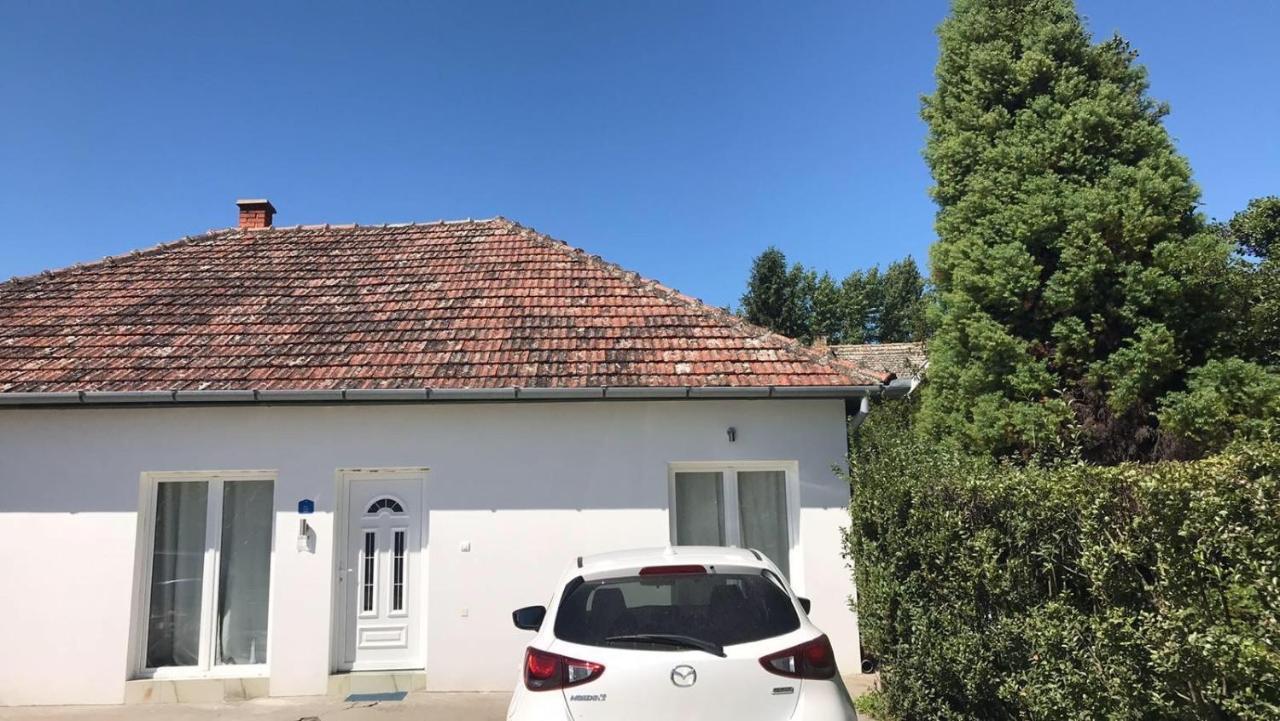 Lilly Apartment Palić Exterior foto